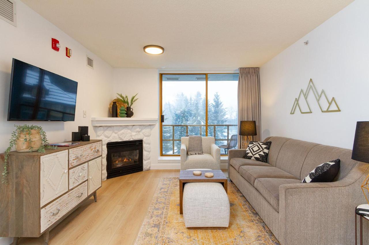 Renovated 1Bed-1Bath In Village With Pool, Hot Tub, And Sauna Whistler Exterior foto