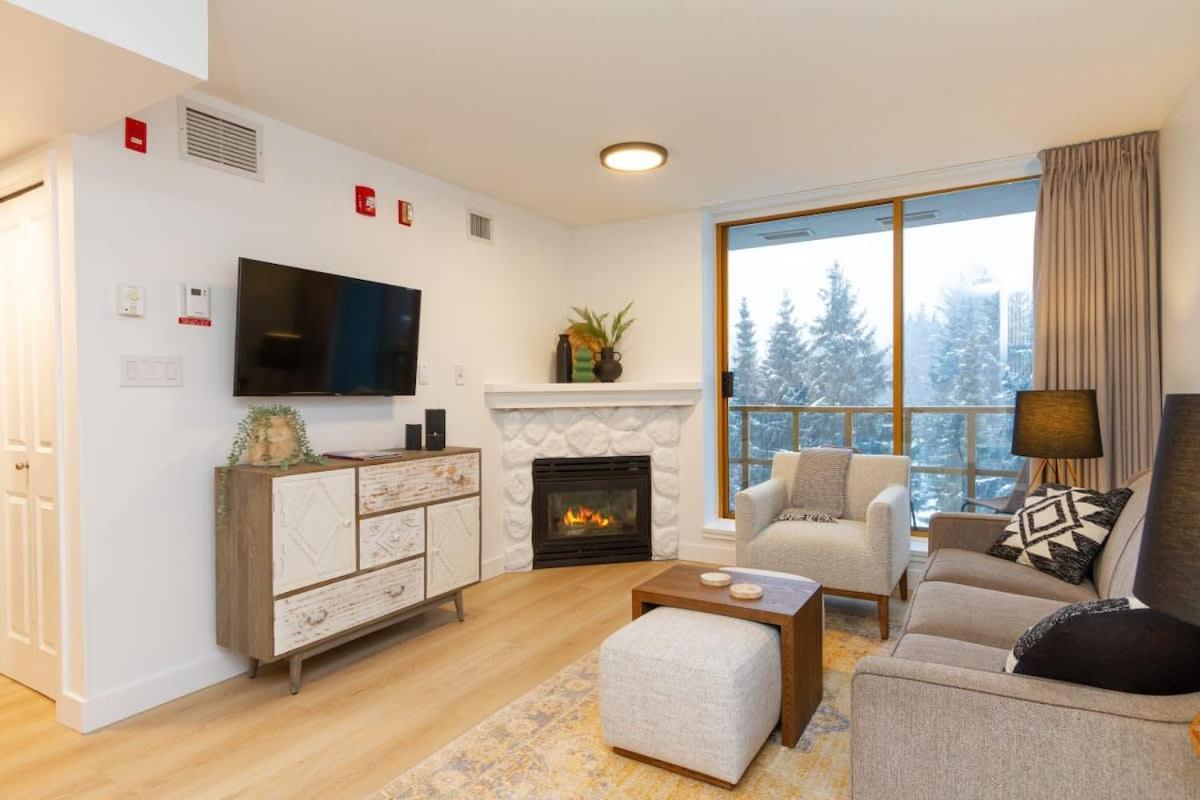 Renovated 1Bed-1Bath In Village With Pool, Hot Tub, And Sauna Whistler Exterior foto